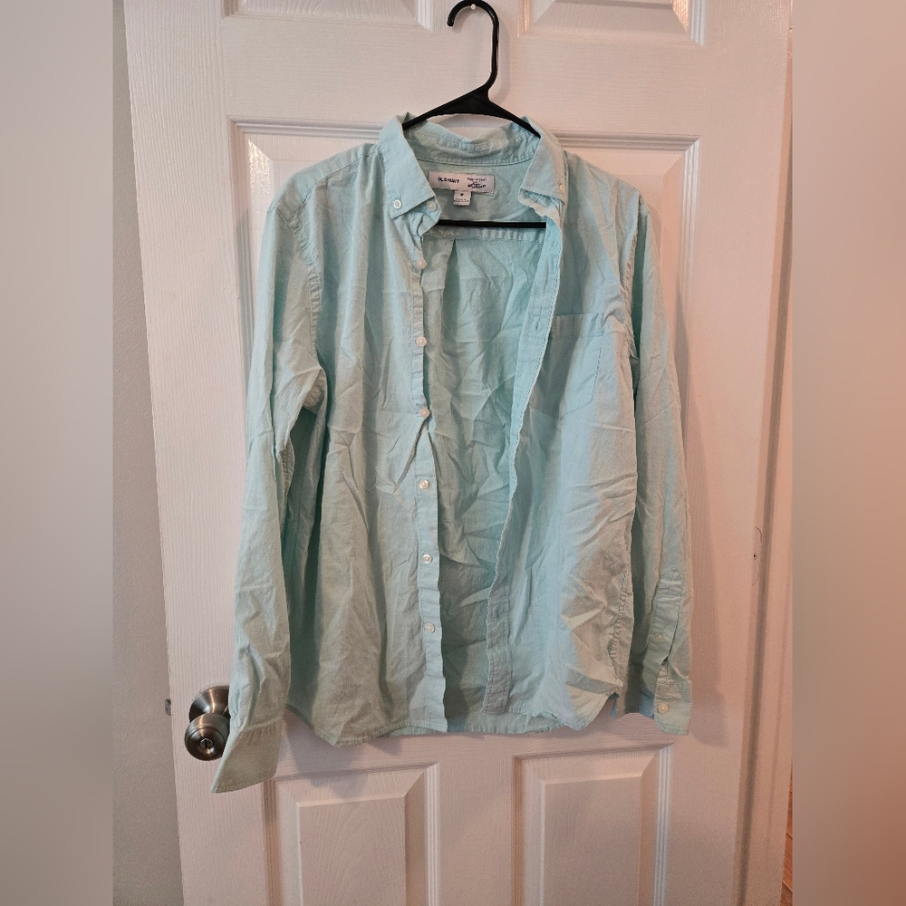 Men old navy Button up size medium